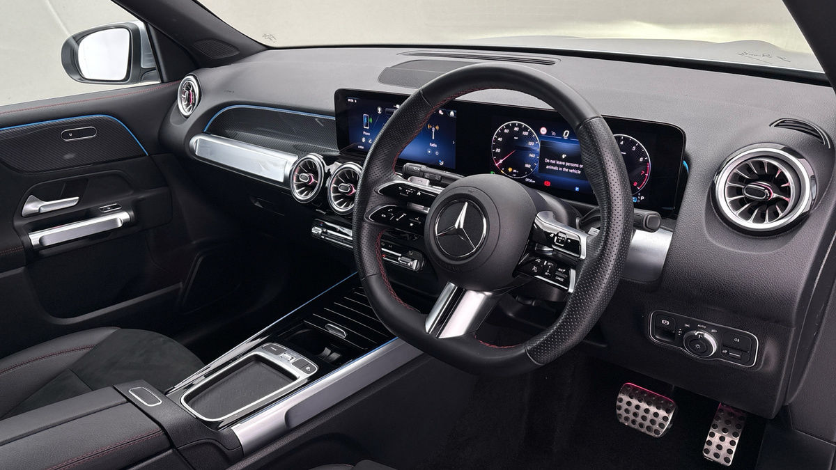 Mercedes-Benz GLB Image 5