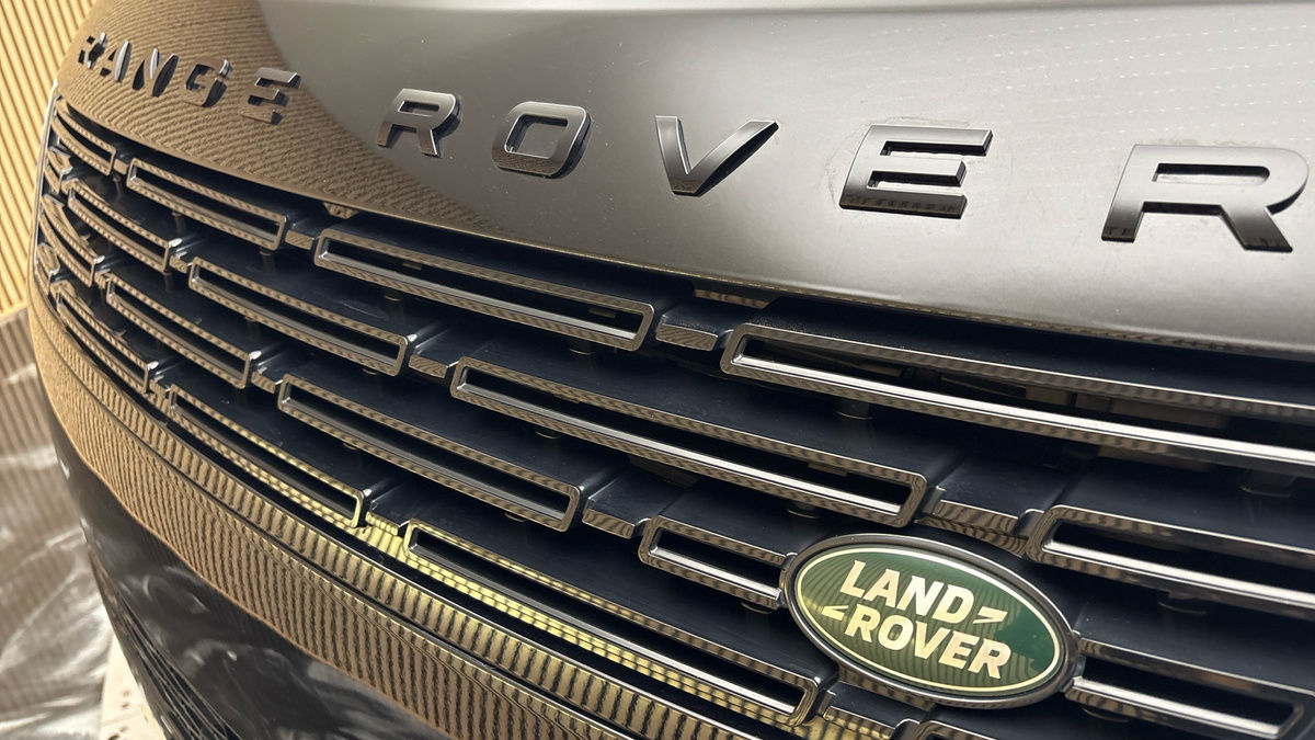 Land Rover Range Rover Sport Image 24
