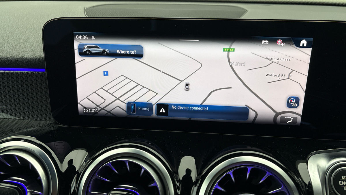 Mercedes-Benz GLB Image 17