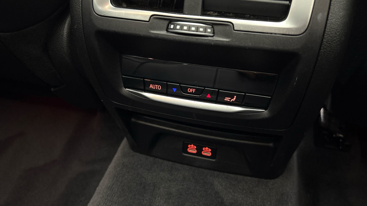 BMW iX3 Image 29
