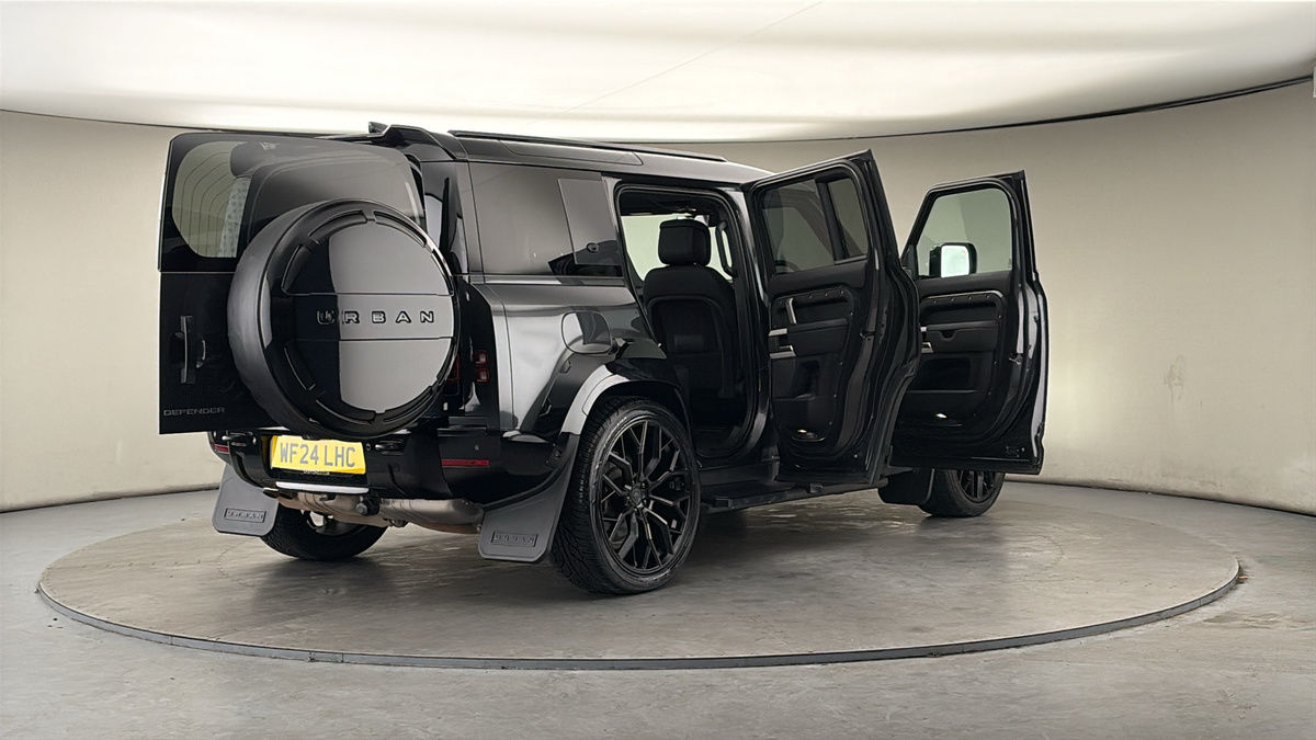 More views of Land Rover Defender 110