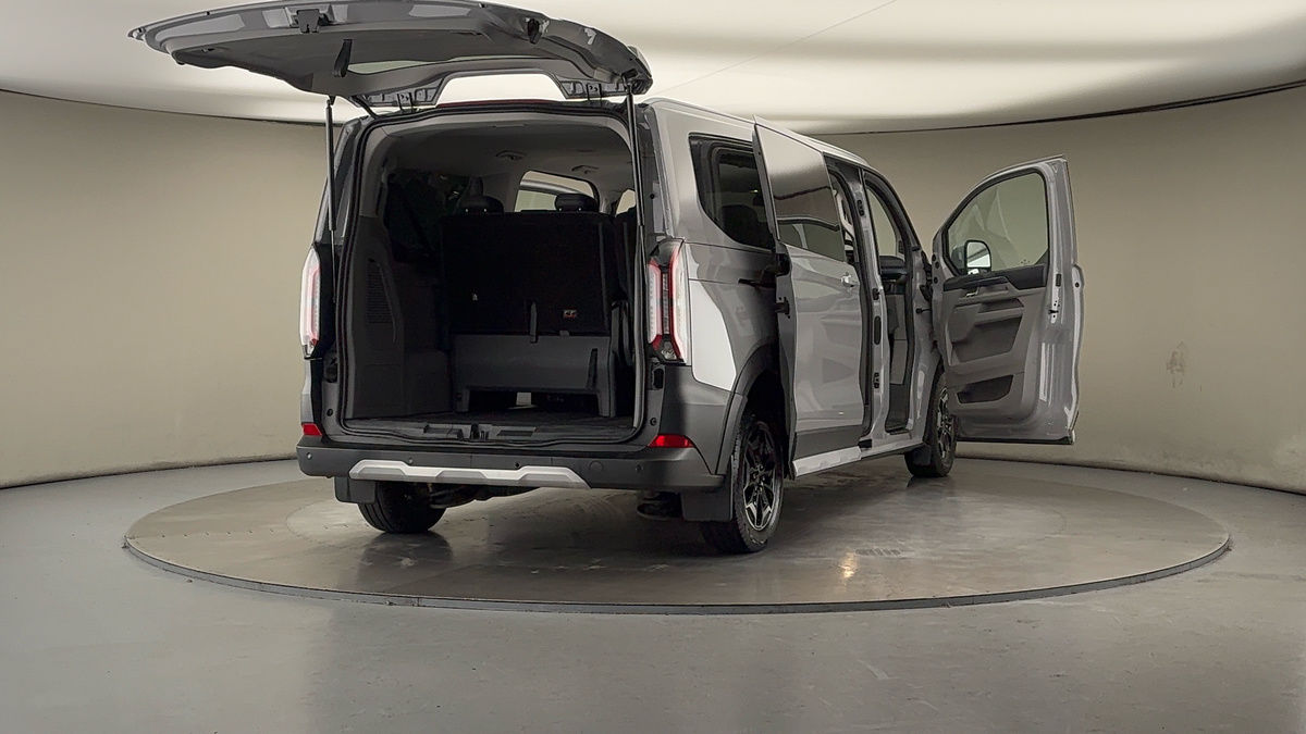 More views of Ford Tourneo Custom V710