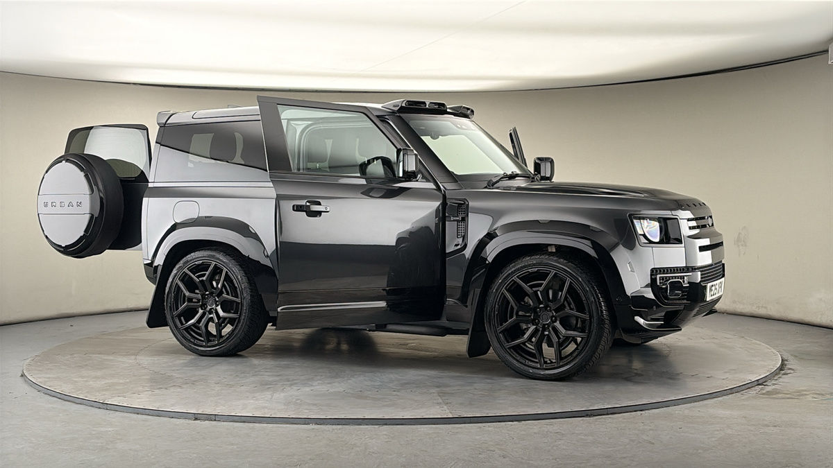 More views of Land Rover Defender 90