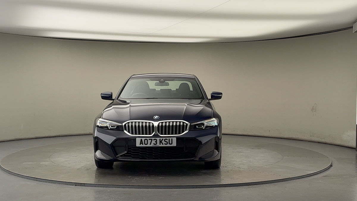 BMW 3 Series Image 3