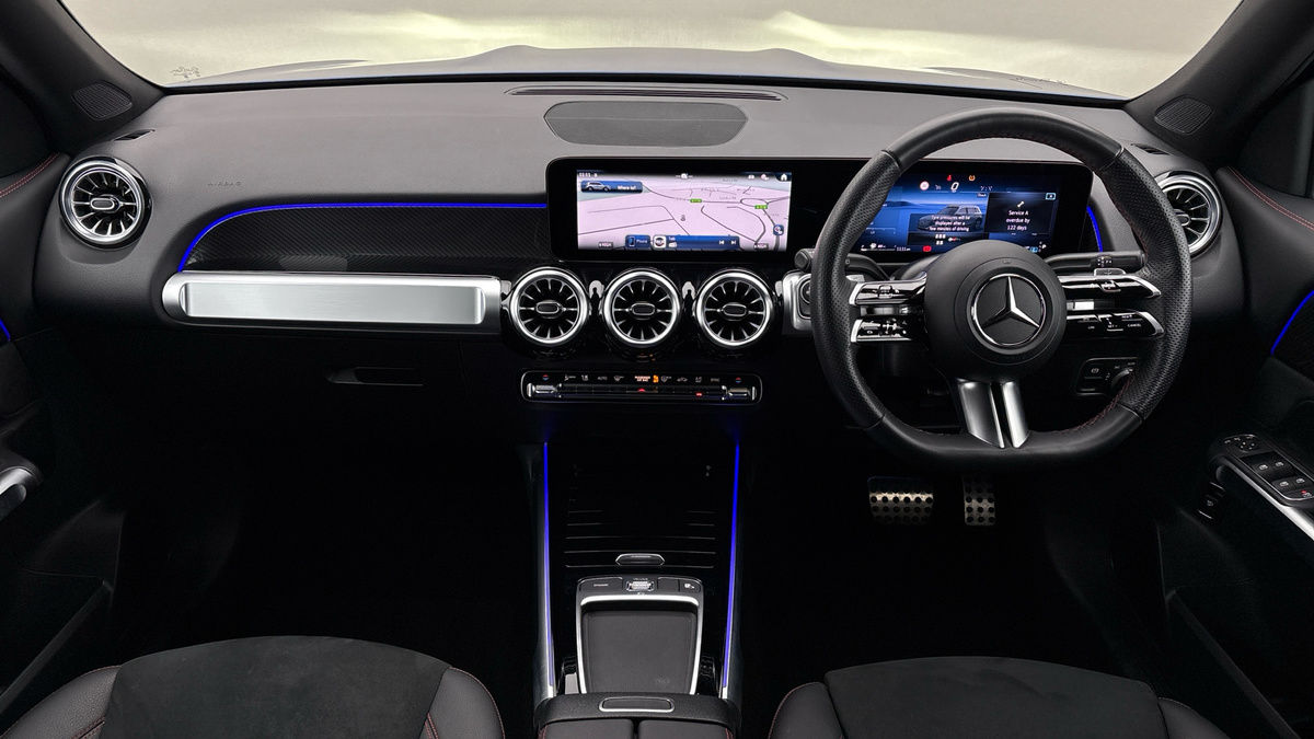 Mercedes-Benz GLB Image 12