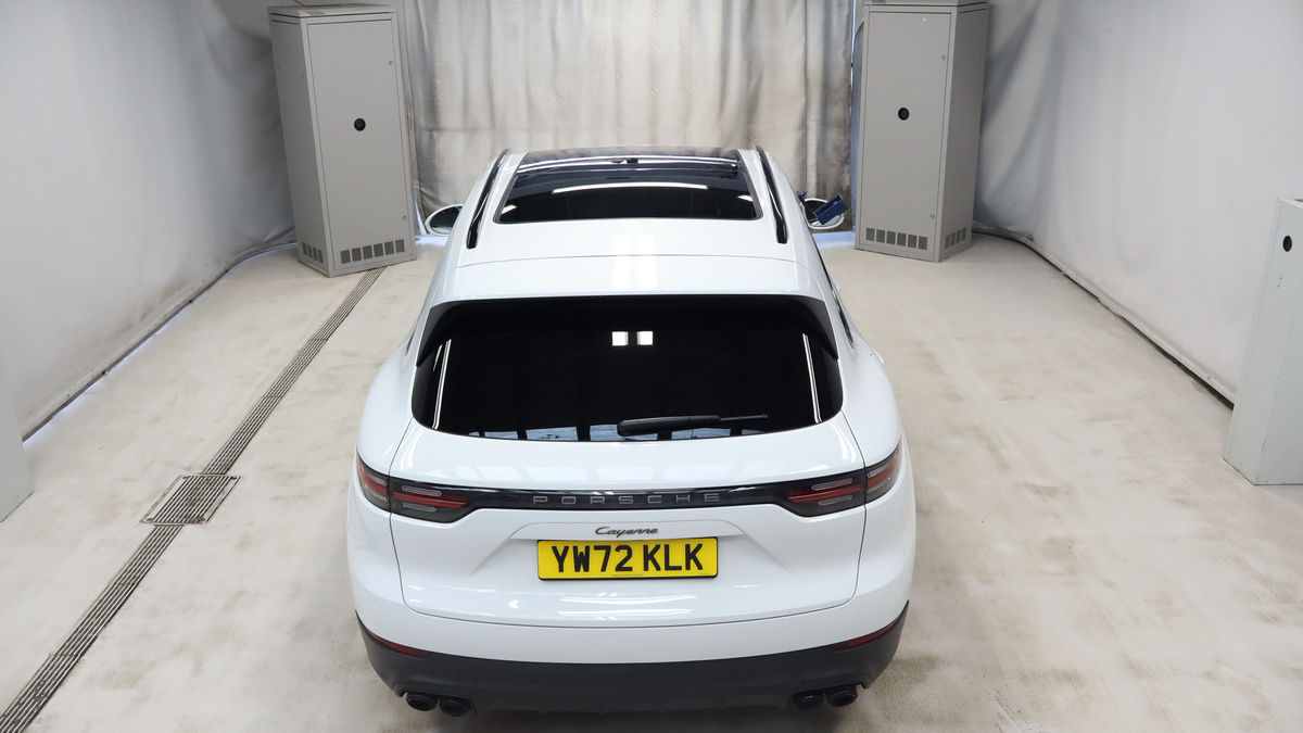 Porsche Cayenne Image 8