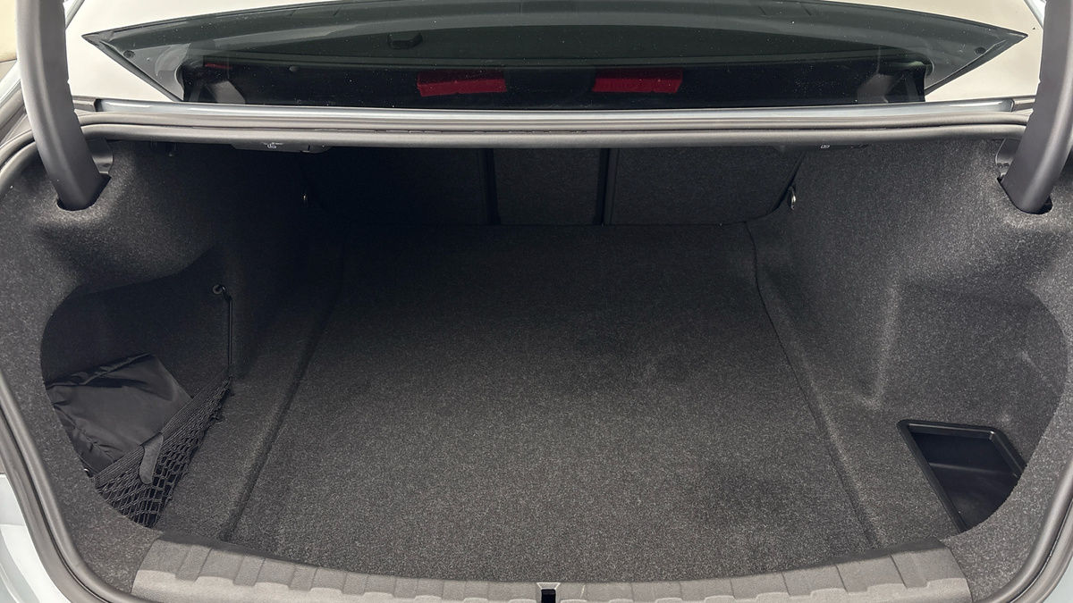 BMW 3 Series Image 11