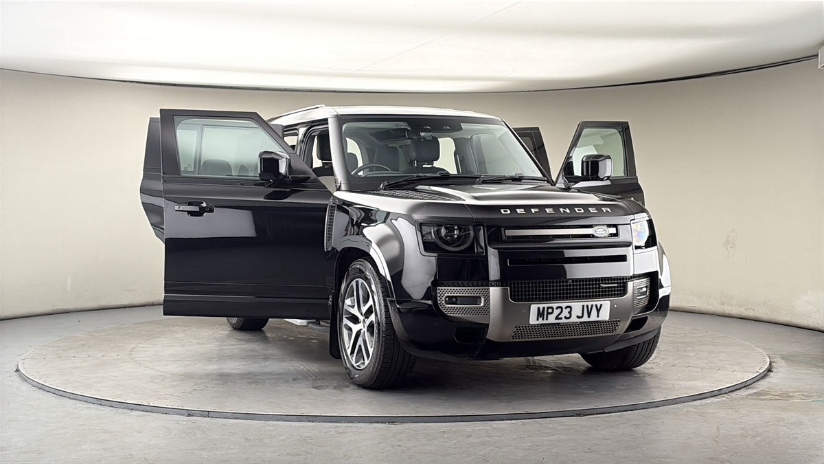 More views of Land Rover Defender 110