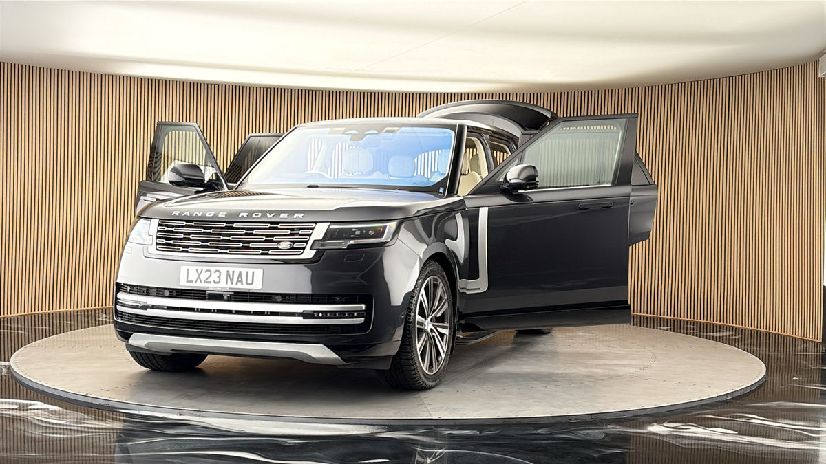 More views of Land Rover Range Rover