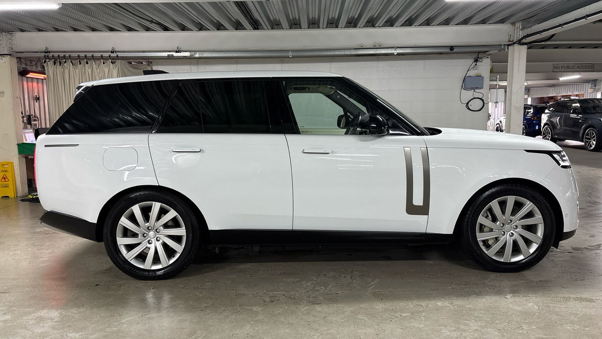 Land Rover Range Rover Image 16