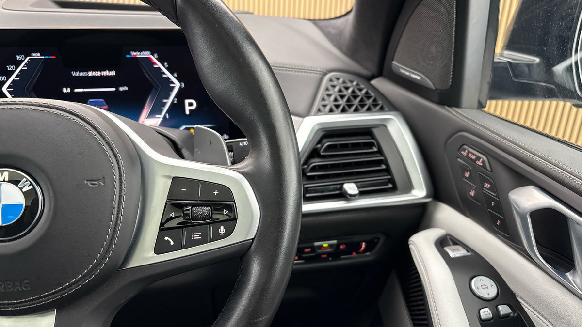 BMW X7 Image 14