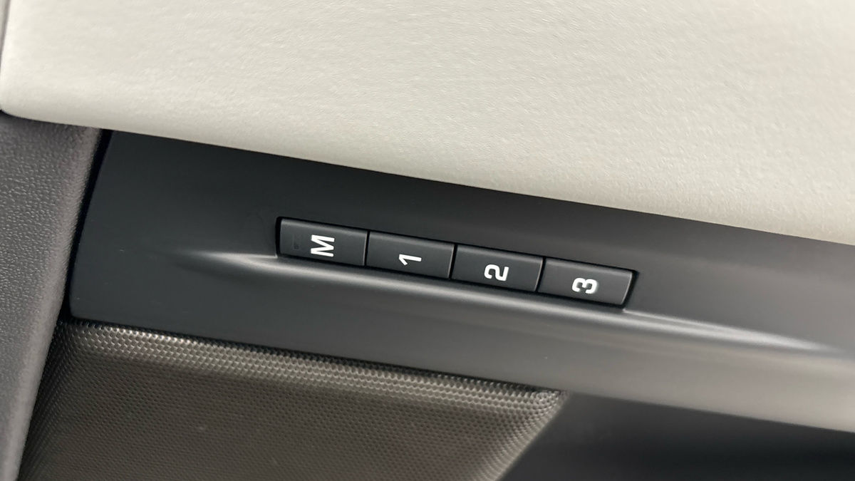 Land Rover Range Rover Evoque Image 26