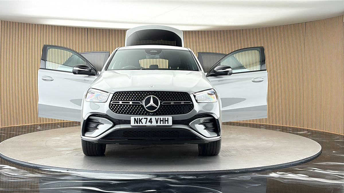 More views of Mercedes-Benz GLE