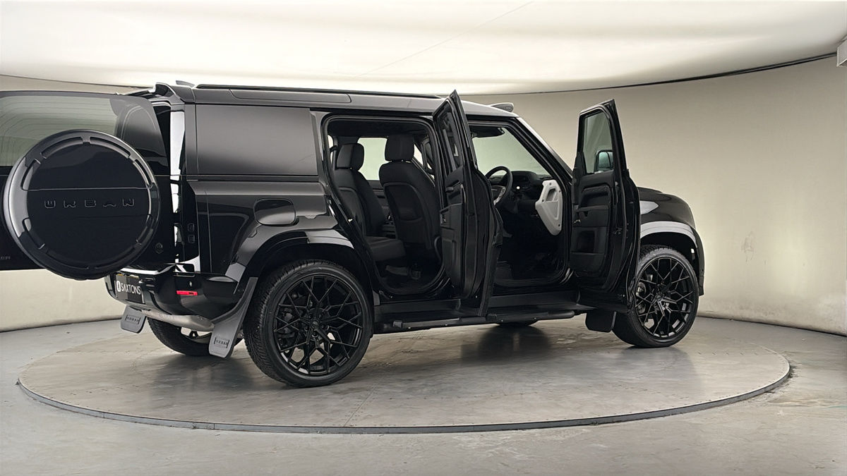 More views of Land Rover Defender 110