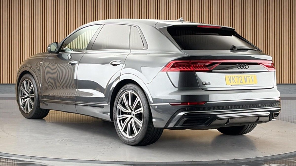 Audi Q8 Image 2