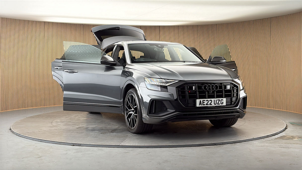 More views of Audi SQ8