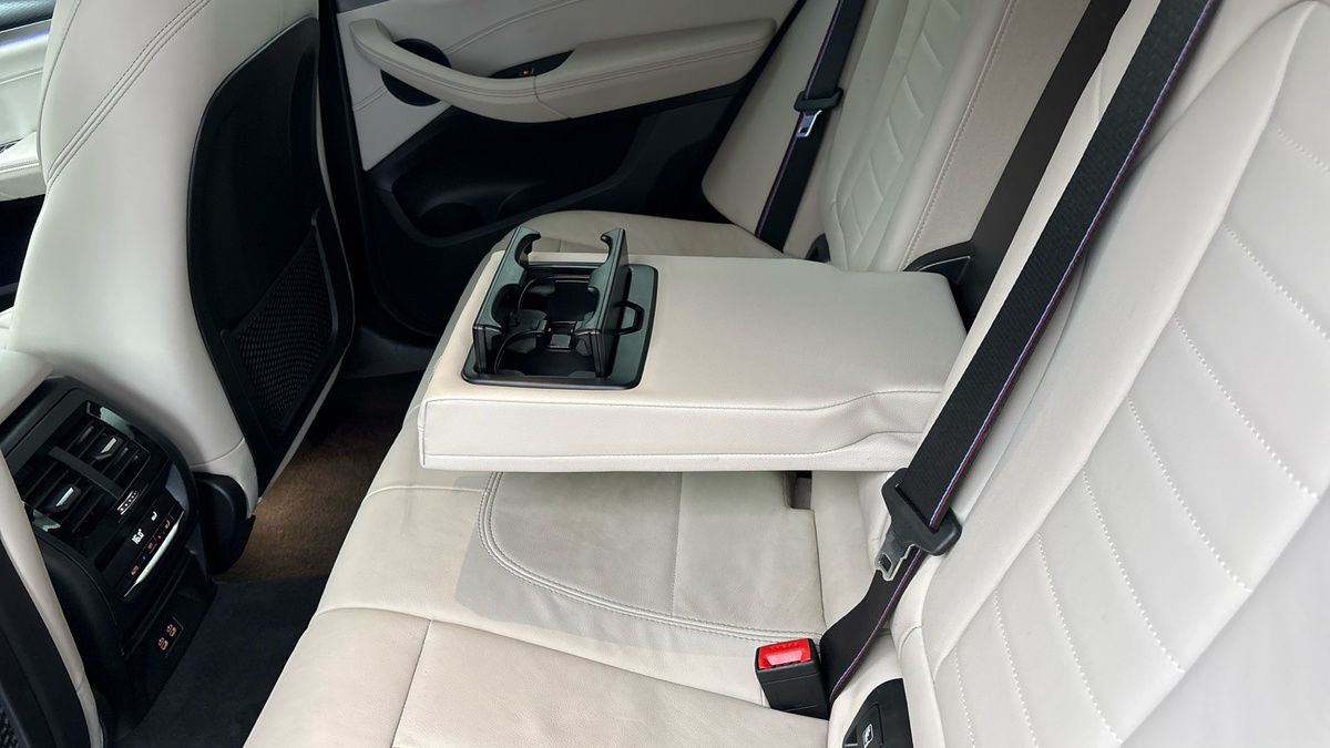 More views of BMW X4