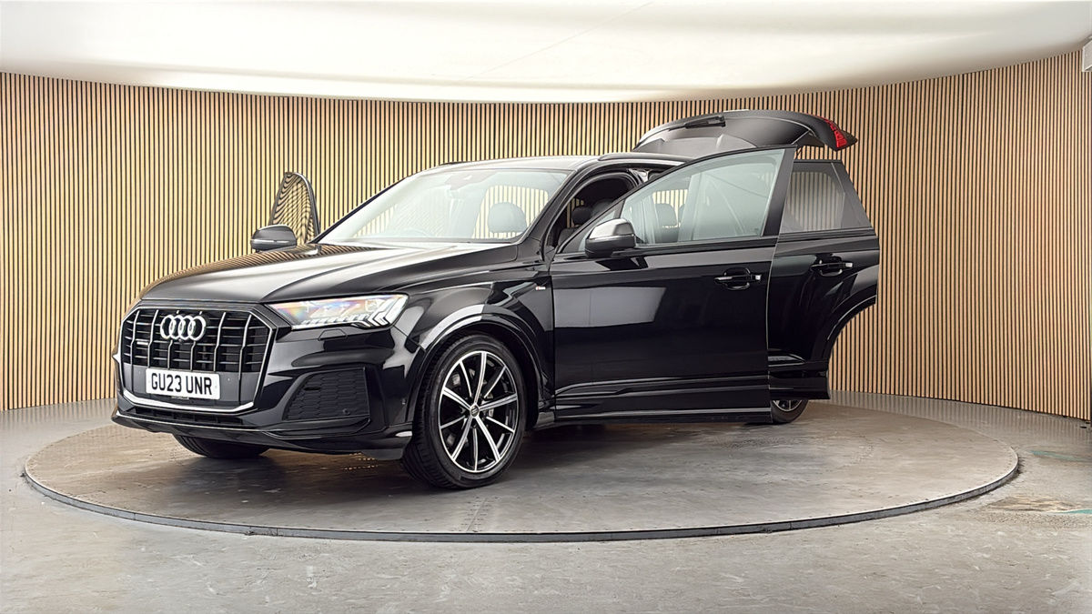 More views of Audi Q7