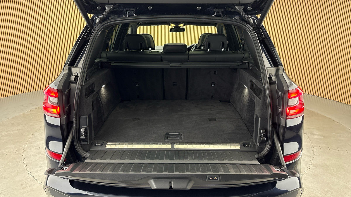 BMW X5 Image 11