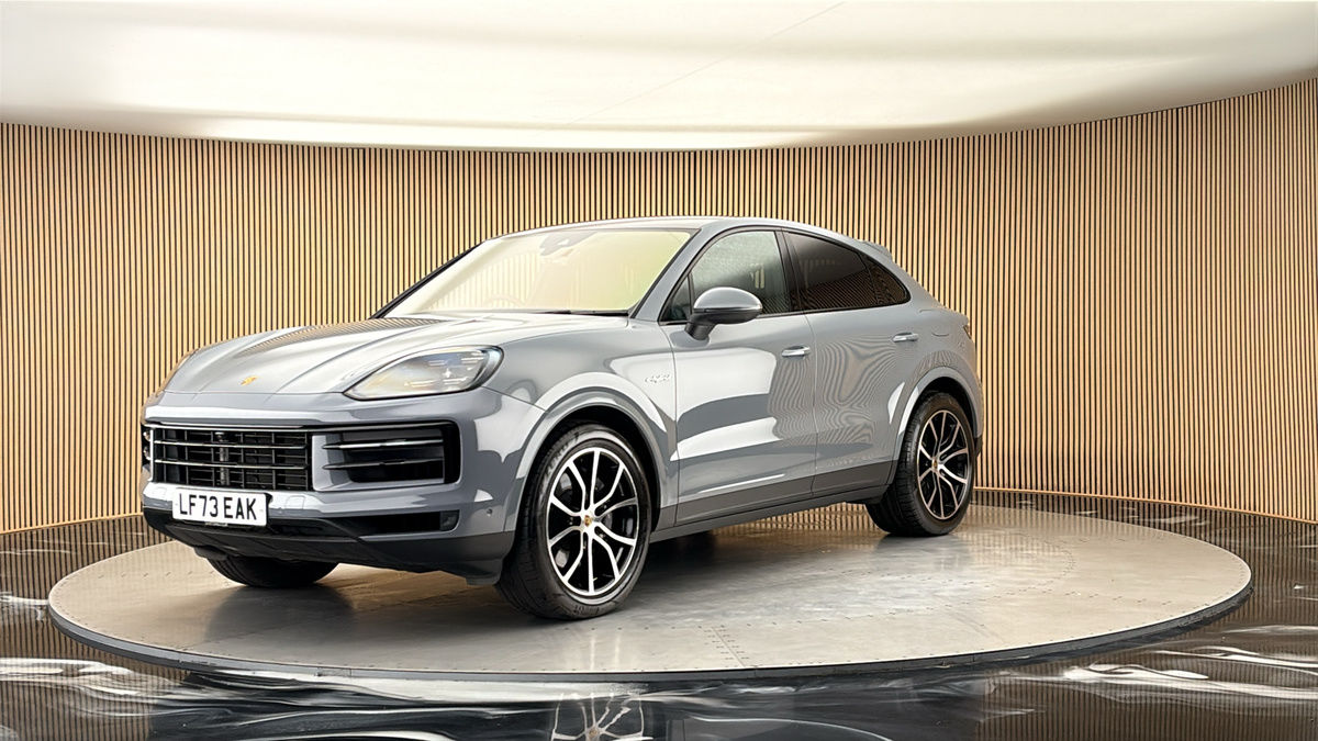 More views of Porsche Cayenne