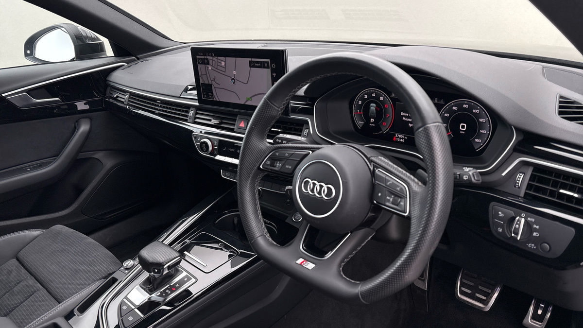 Audi A4 Avant Image 5