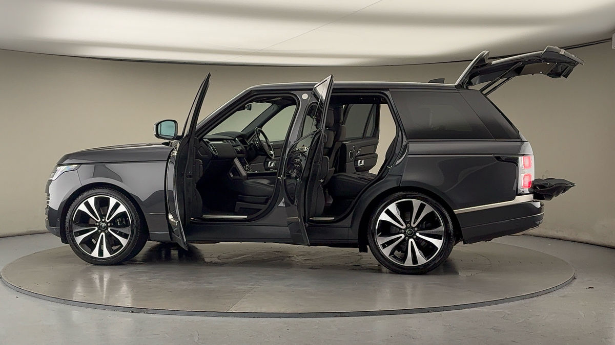 More views of Land Rover Range Rover