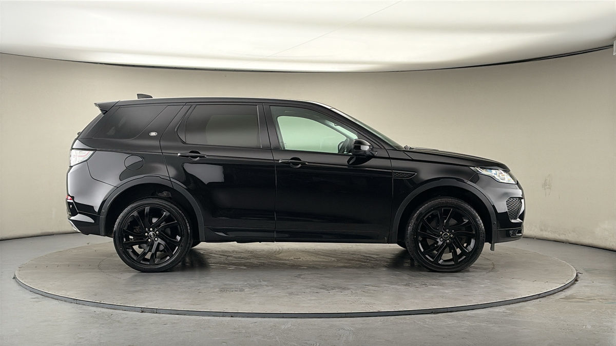 Land Rover Discovery Sport Image 16