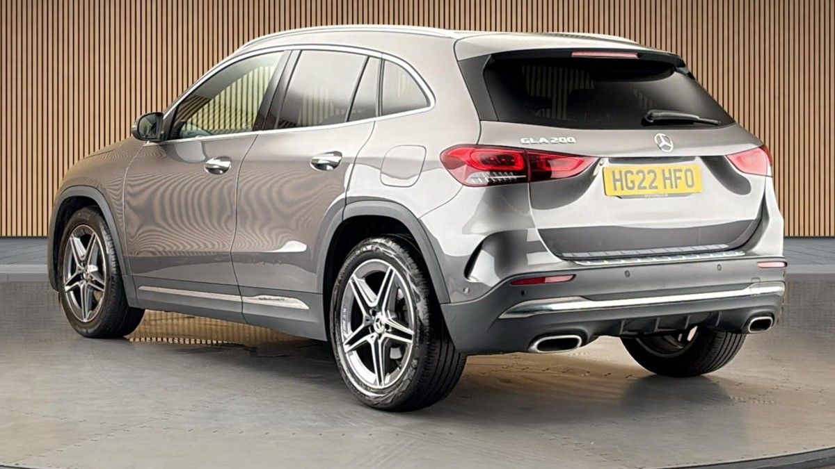 Mercedes-Benz GLA Image 2