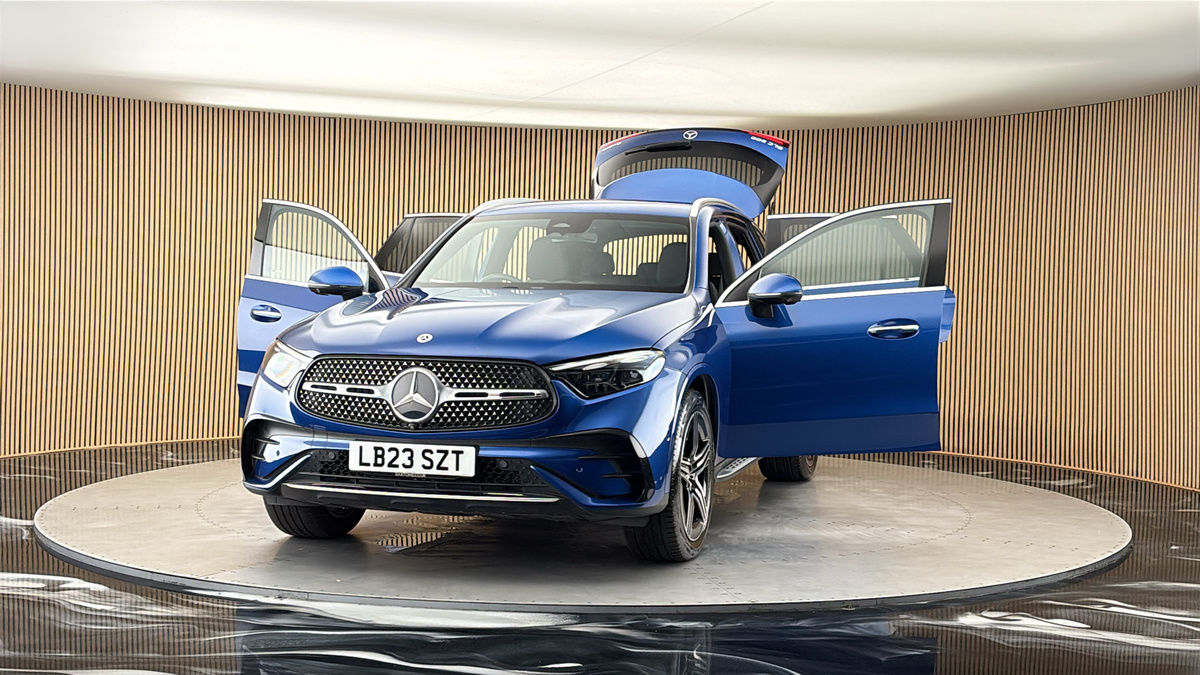 More views of Mercedes-Benz GLC