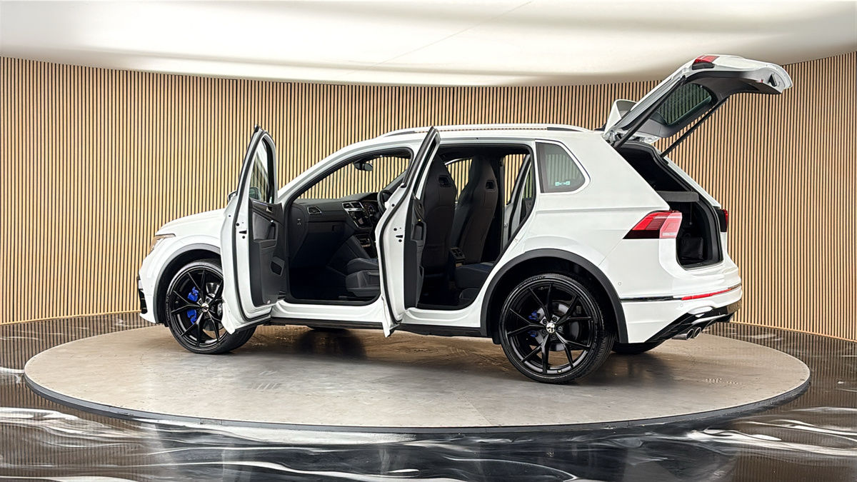 More views of Volkswagen Tiguan