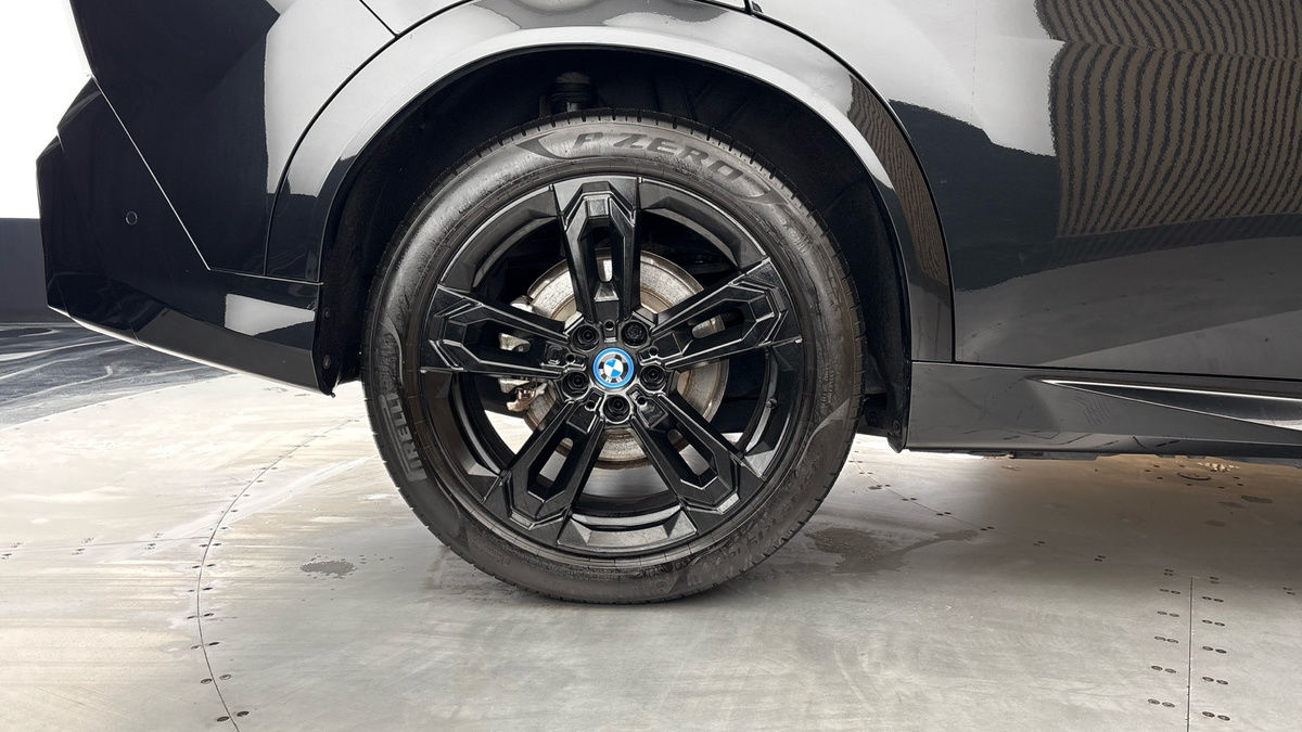 BMW iX2 Image 10