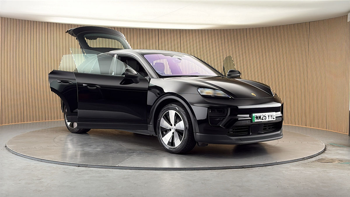 More views of Porsche Macan