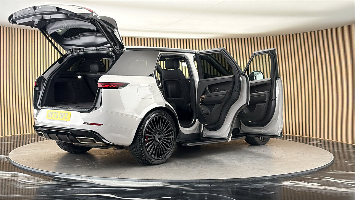 More views of Land Rover Range Rover Sport