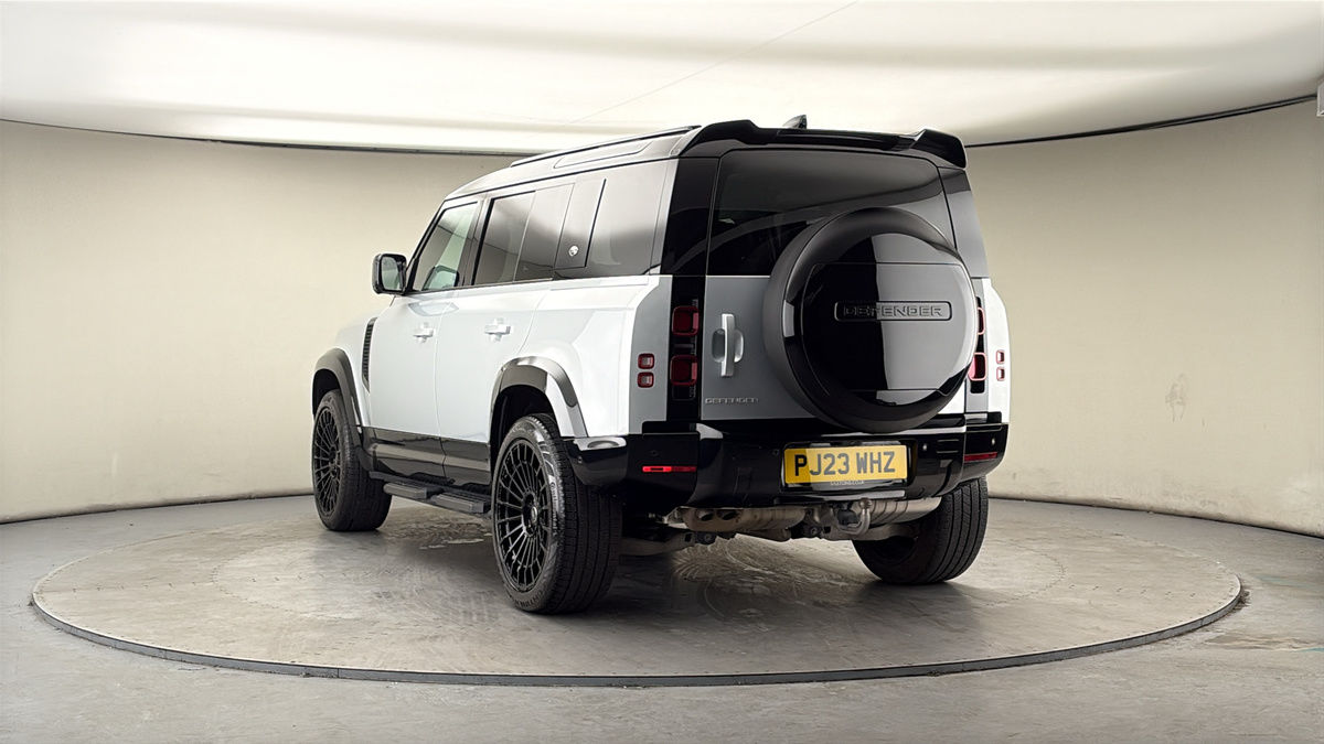 More views of Land Rover Defender 110