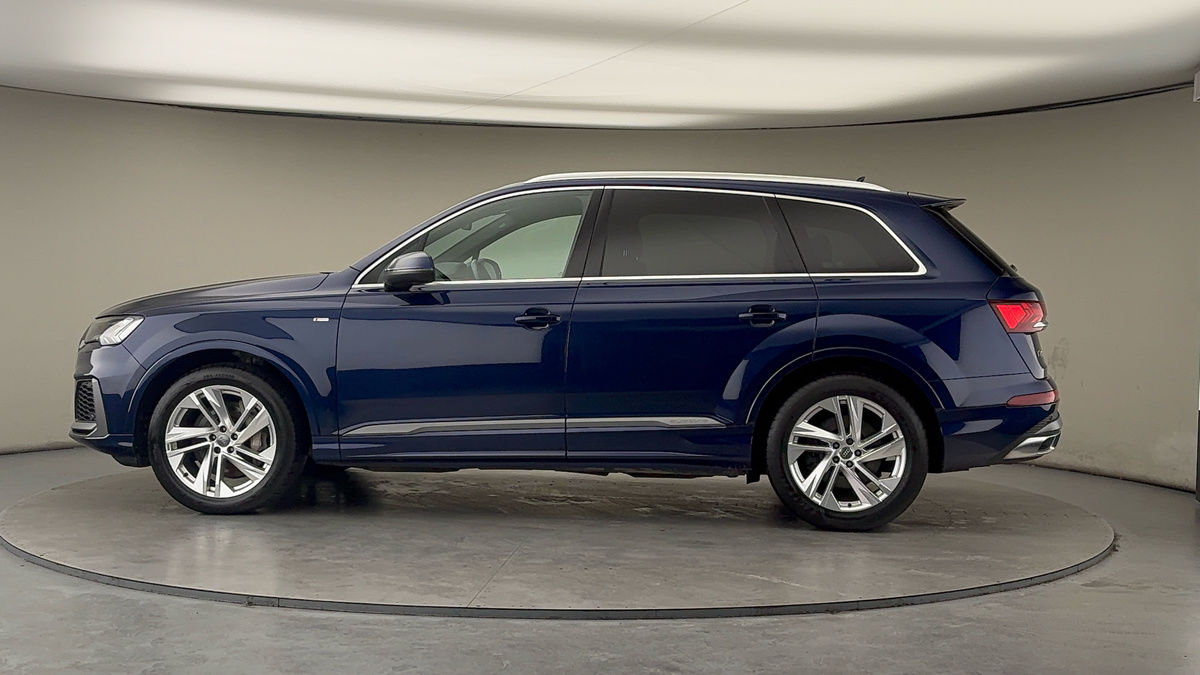 More views of Audi Q7