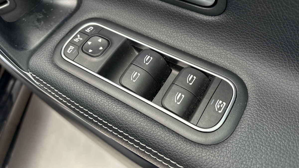 Mercedes-Benz CLA Image 25