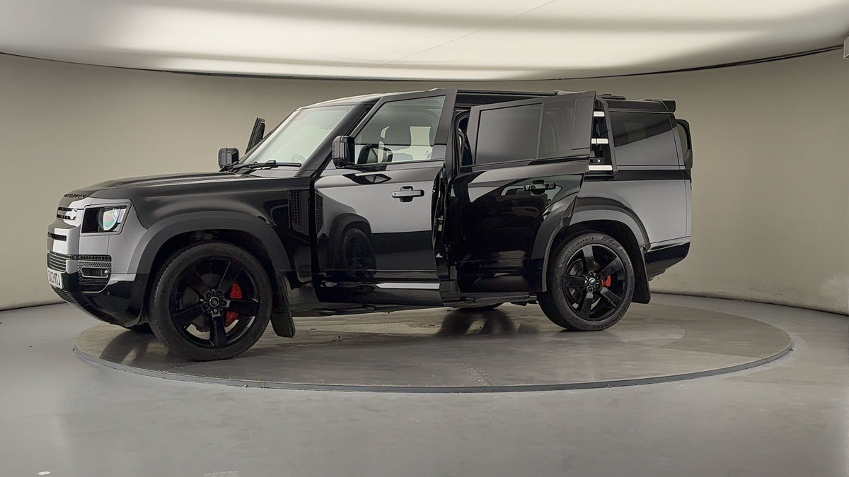 More views of Land Rover Defender 130