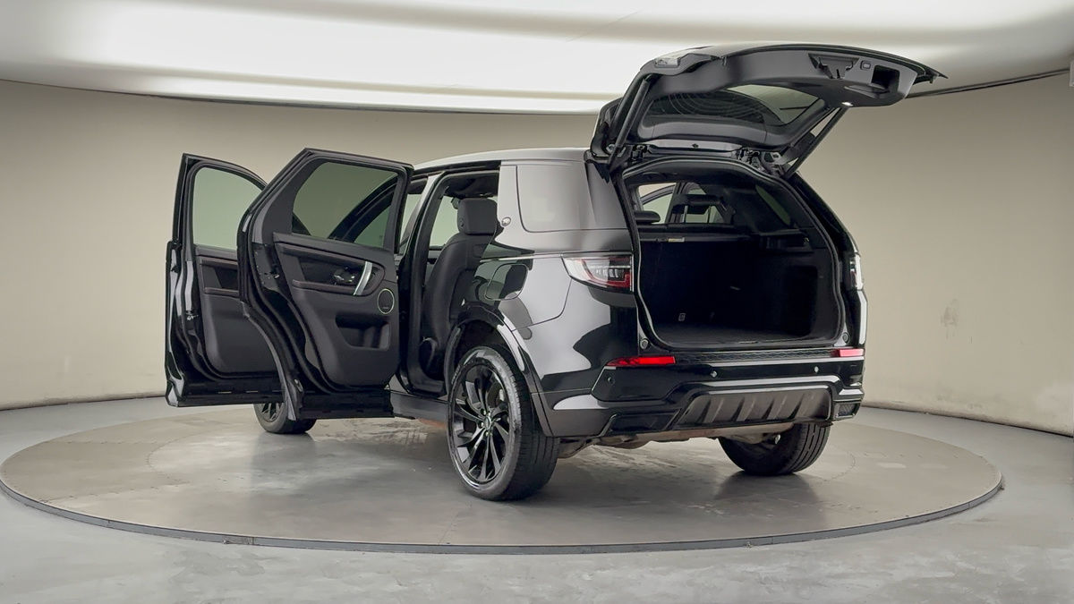 Land Rover Discovery Sport Image 23