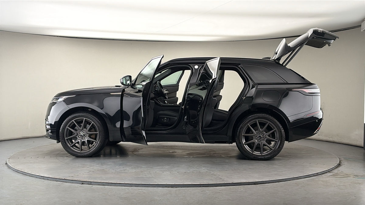 More views of Land Rover Range Rover Velar