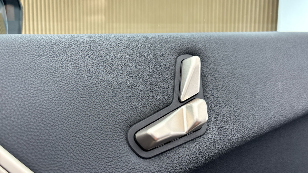 BMW iX Image 29