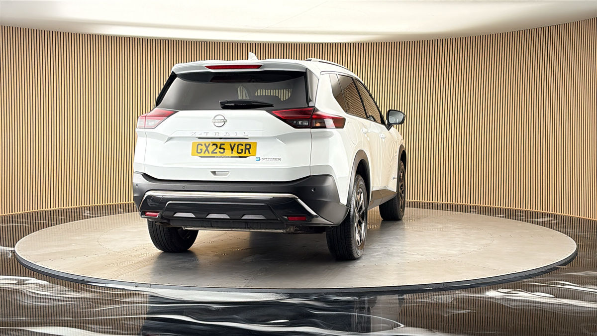 More views of Nissan X-Trail