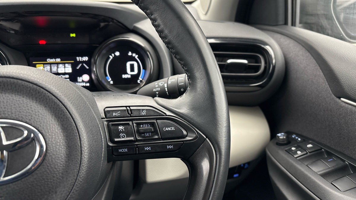 Toyota Yaris Image 14