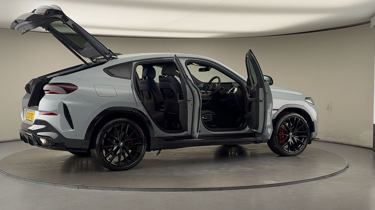 More views of BMW X6