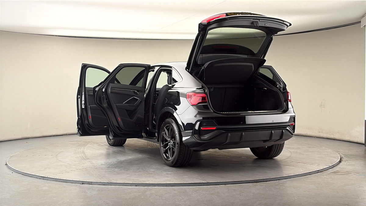 More views of Audi Q3