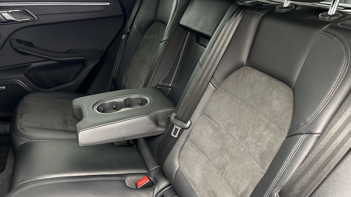 Porsche Macan Image 9