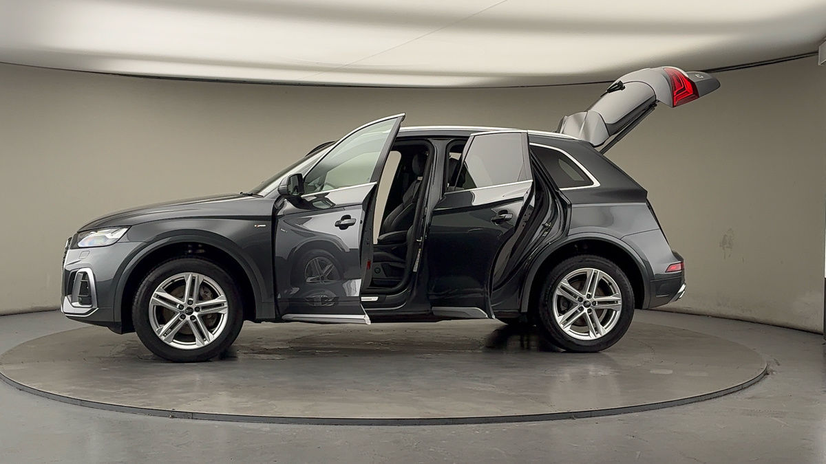 More views of Audi Q5