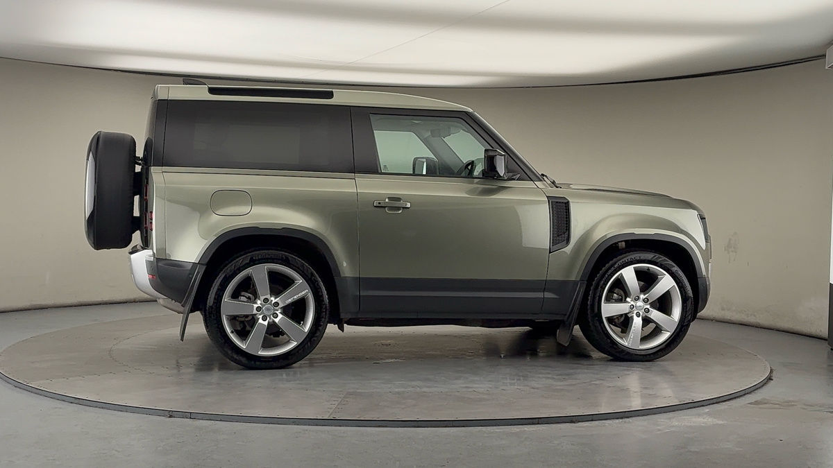 More views of Land Rover Defender 90