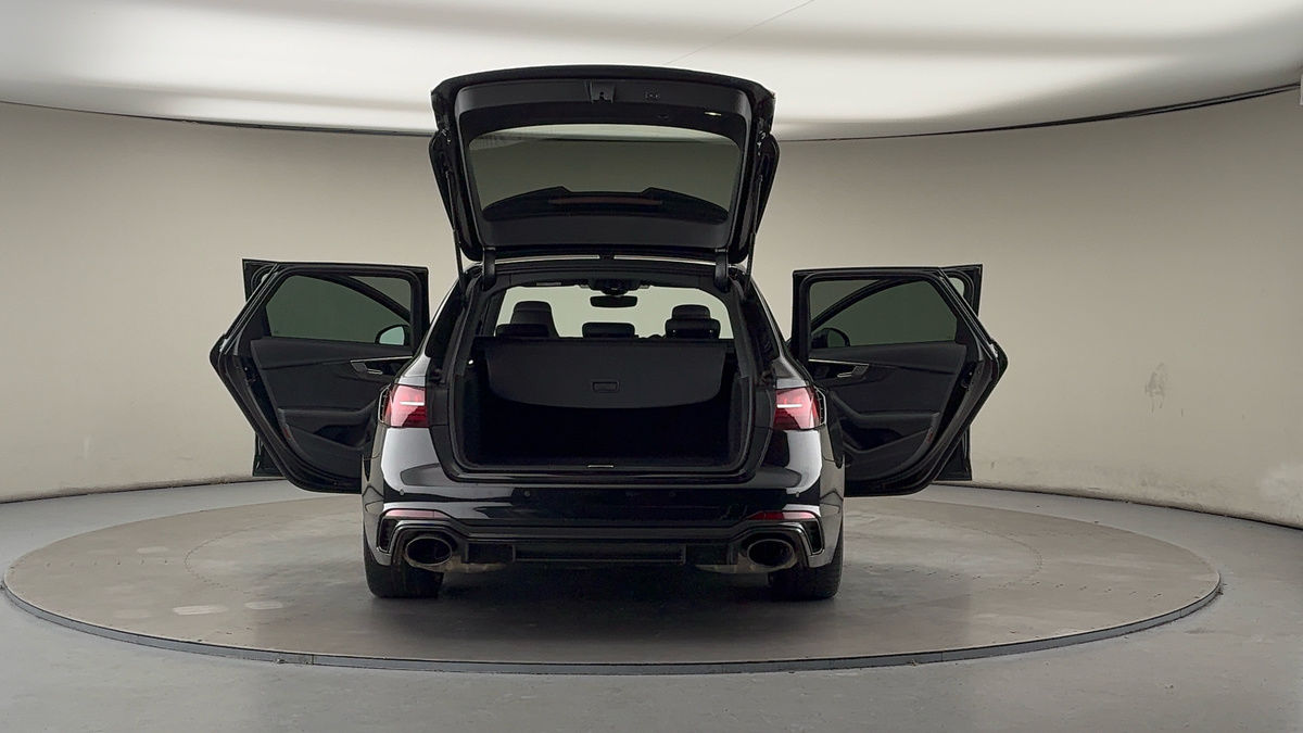 More views of Audi RS4 Avant