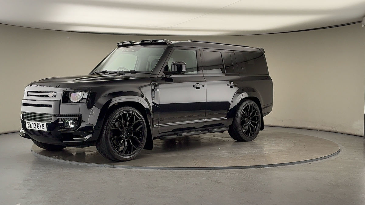 Land Rover Defender 130 Urban Image 20