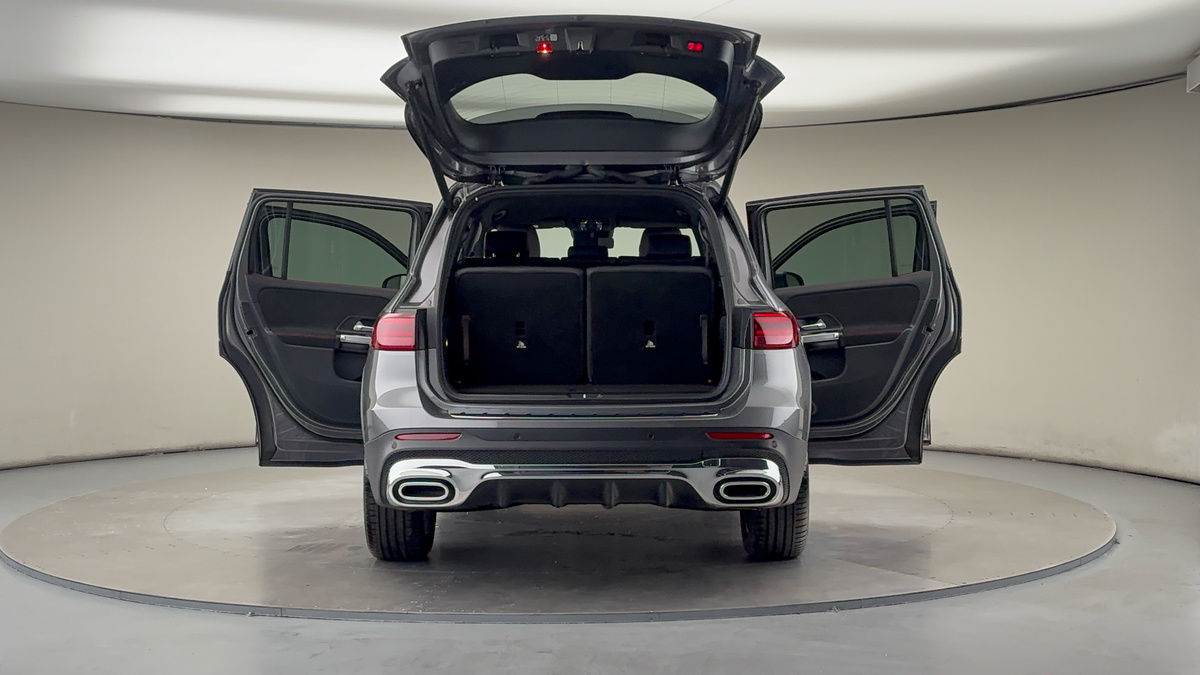 More views of Mercedes-Benz GLB